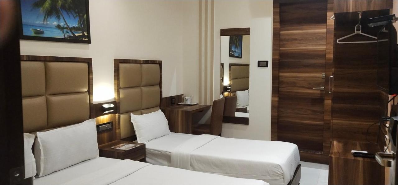 Hotel Meriton Mumbai International Airport T-2 외부 사진
