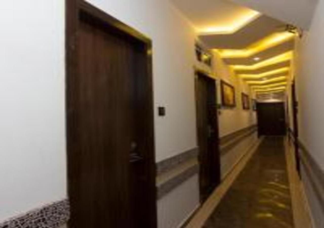 Hotel Meriton Mumbai International Airport T-2 외부 사진